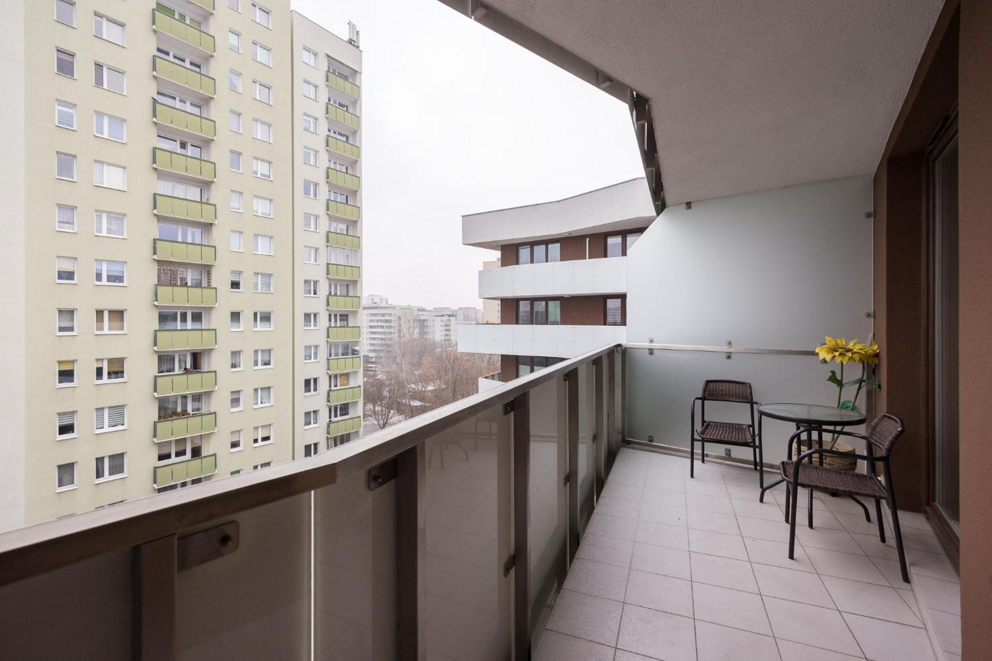 Metro Wilanowska Aparts Warschau Exterior foto